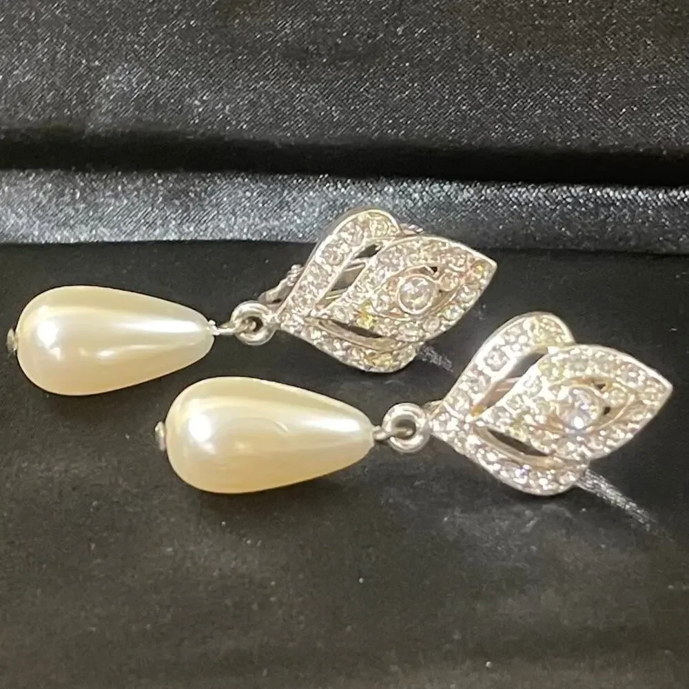 Vtg NAPIER Art Deco Rhinestone Faux Pearl Clip EARRINGS Drop Teardrop Dangle